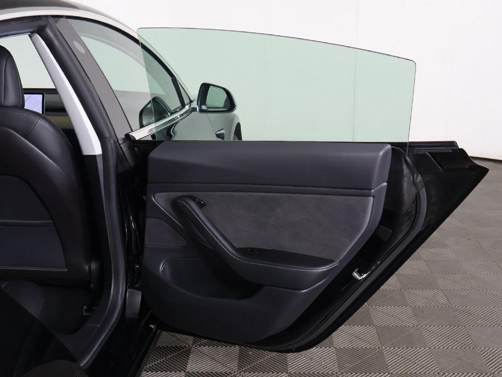Used 2019 Tesla Model 3 Standard Range Plus image 24