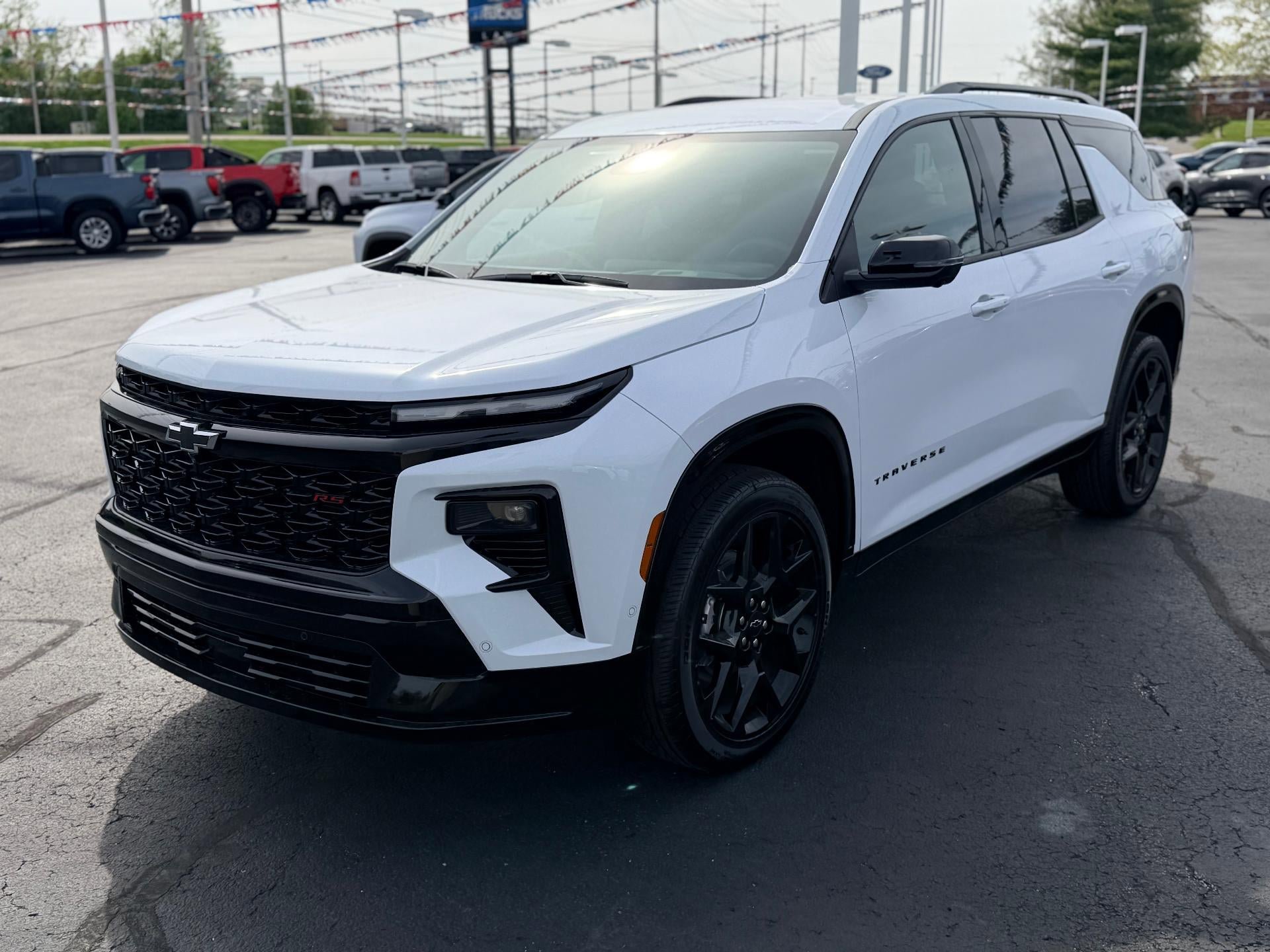 New 2026 Chevrolet Traverse RS FWD image 1