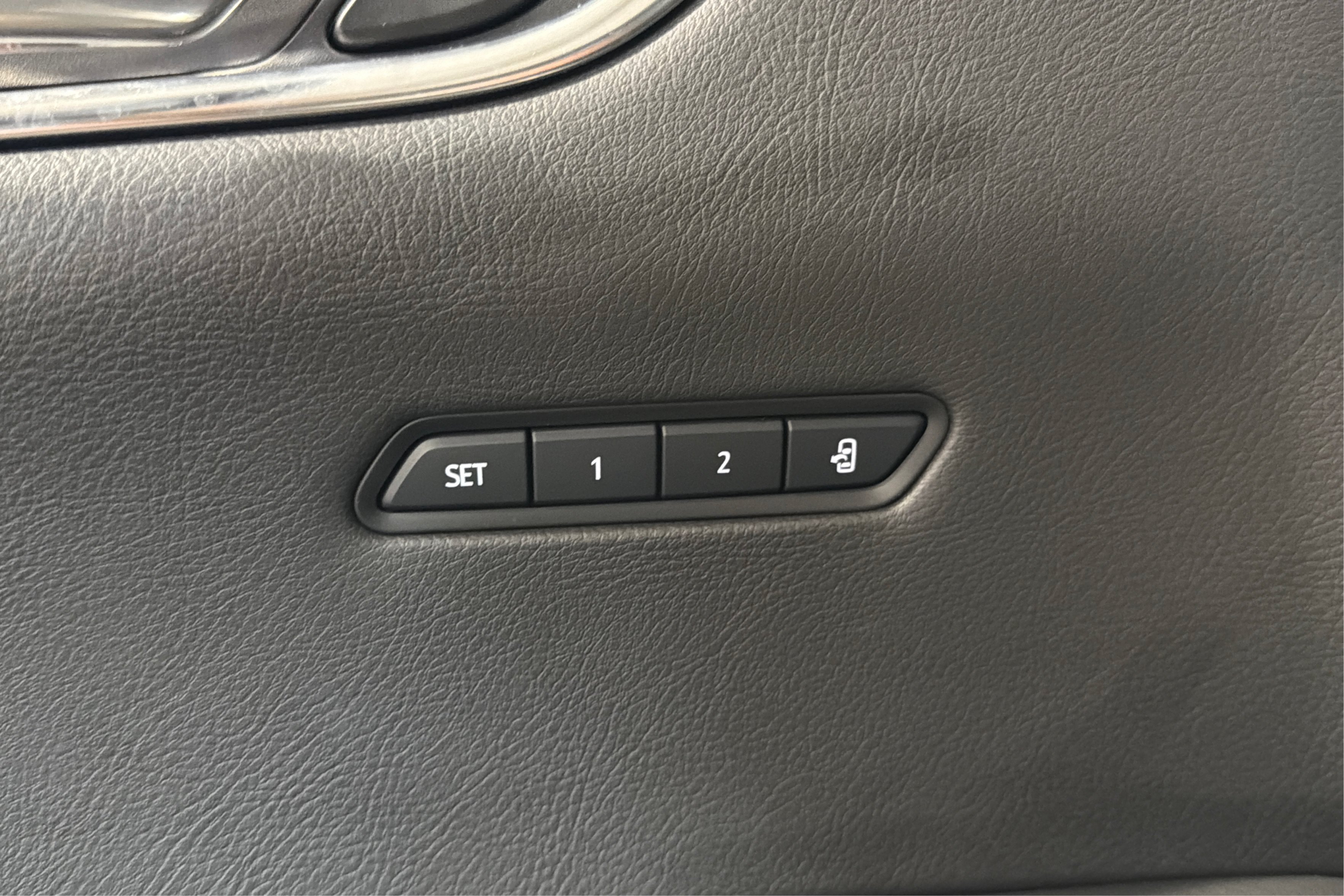Used 2022 Cadillac XT6 Luxury AWD/4WD image 18
