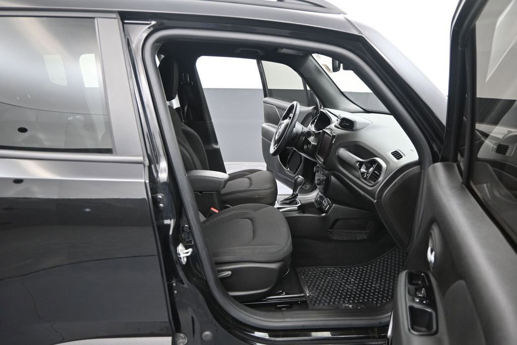 Used 2022 Jeep Renegade Altitude w/ Convenience Group AWD/4WD image 37