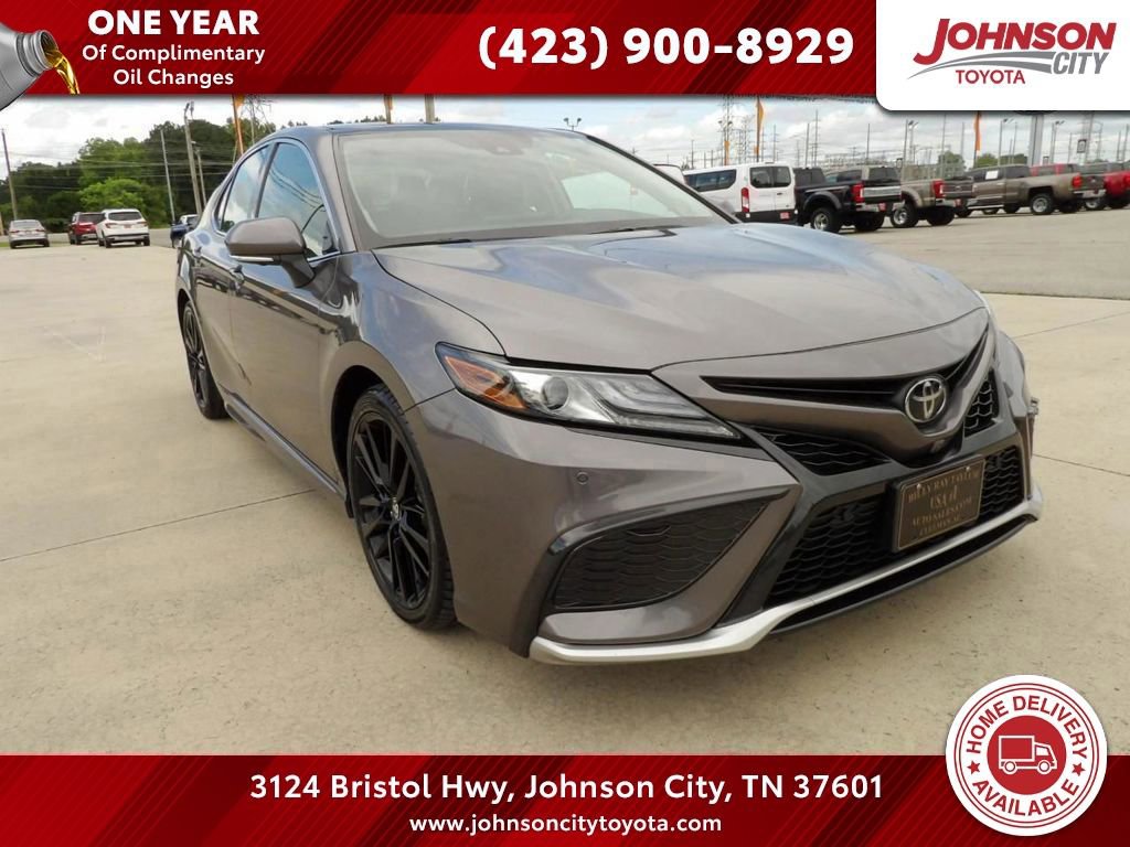 Used 2024 Toyota Camry XSE w/ Navigation Package FWD image 1