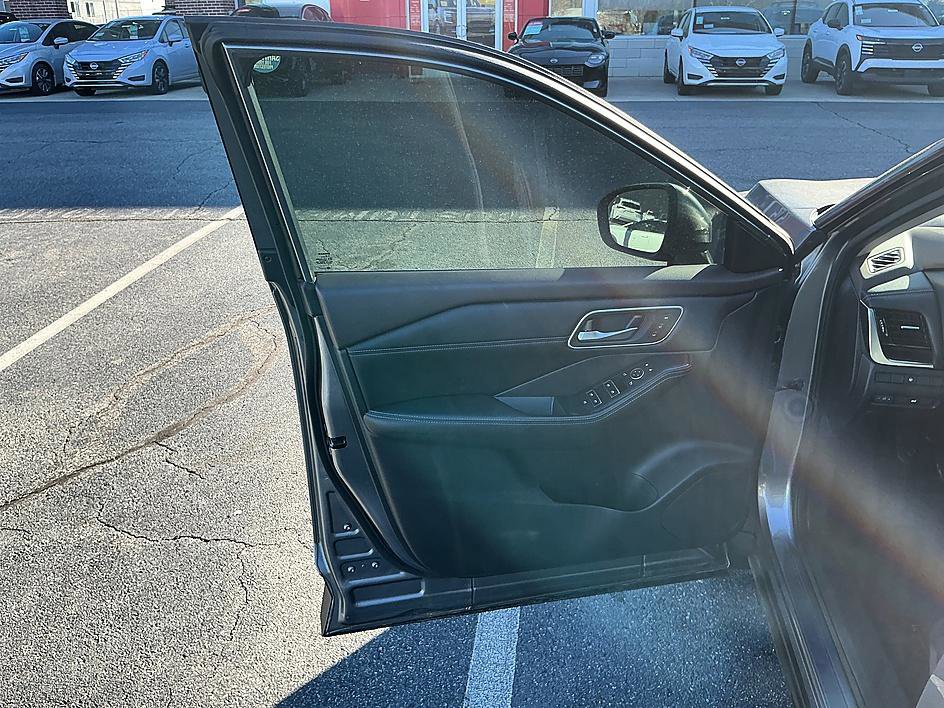 Certified 2021 Nissan Rogue SL image 11