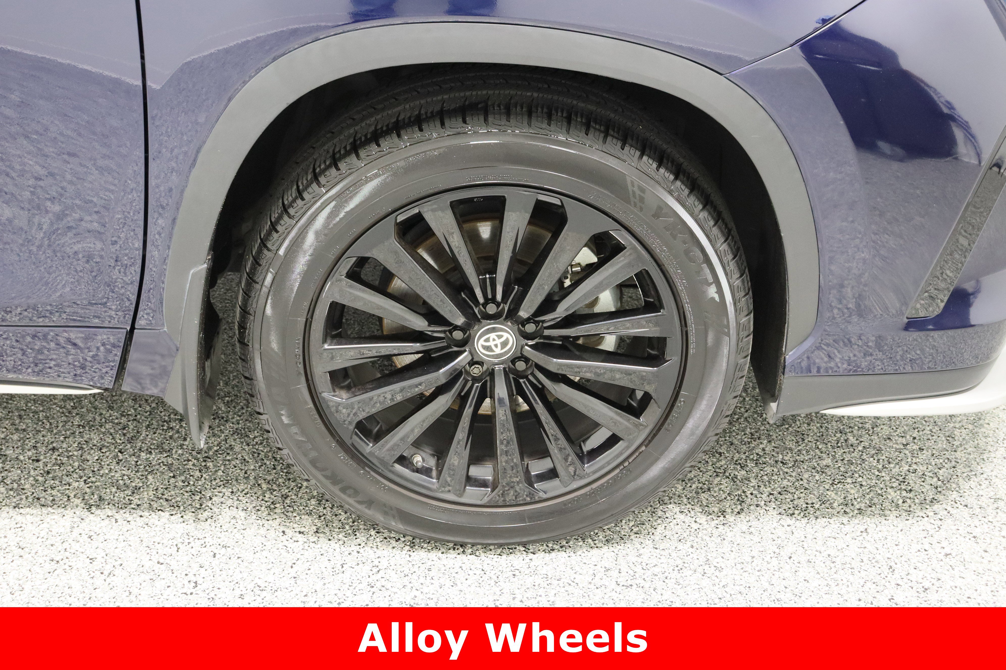 Certified 2023 Toyota Highlander XSE image 5