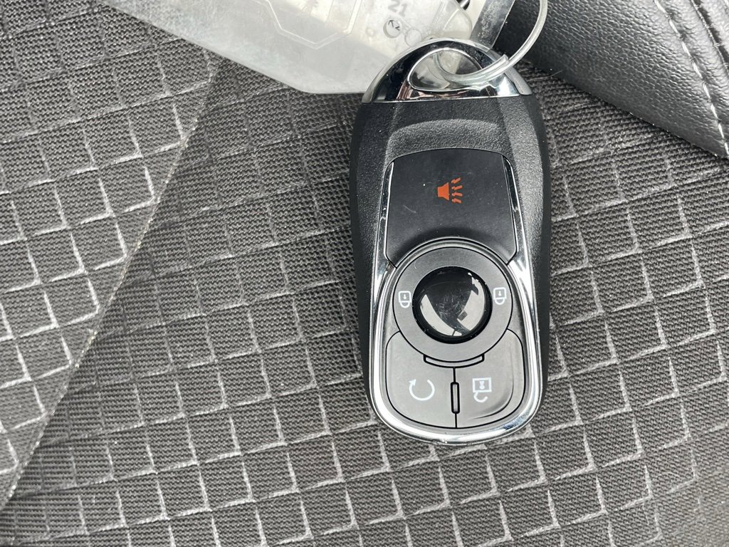 Certified 2021 Buick Encore Preferred image 27