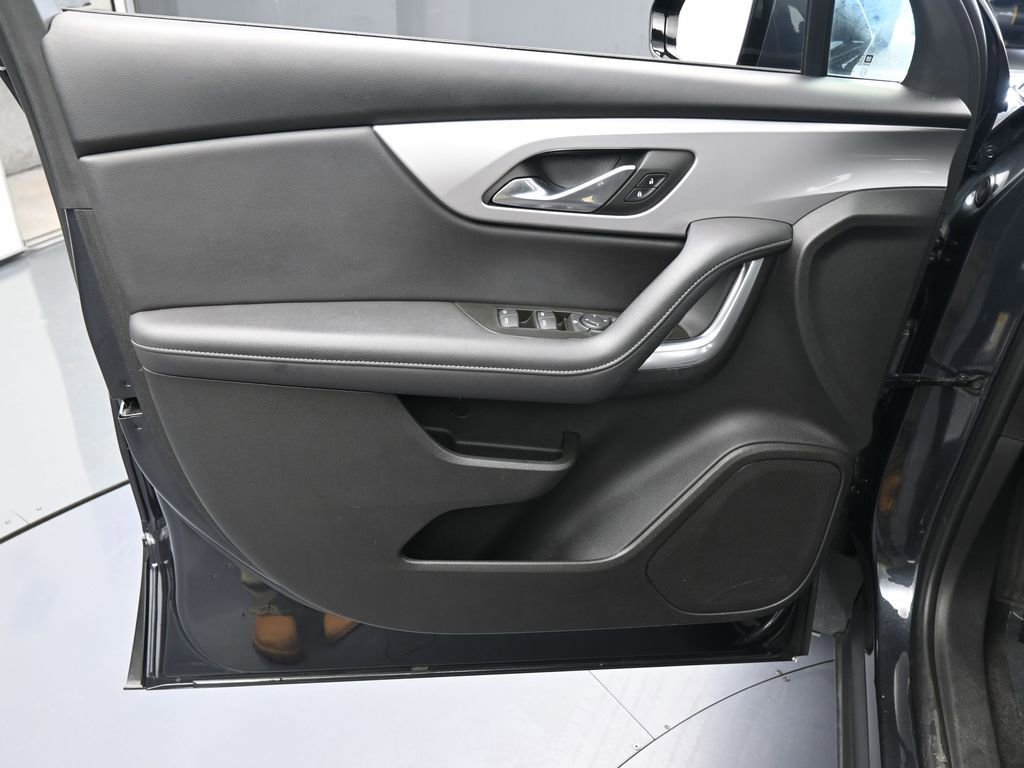 Used 2022 Chevrolet Blazer LT image 13