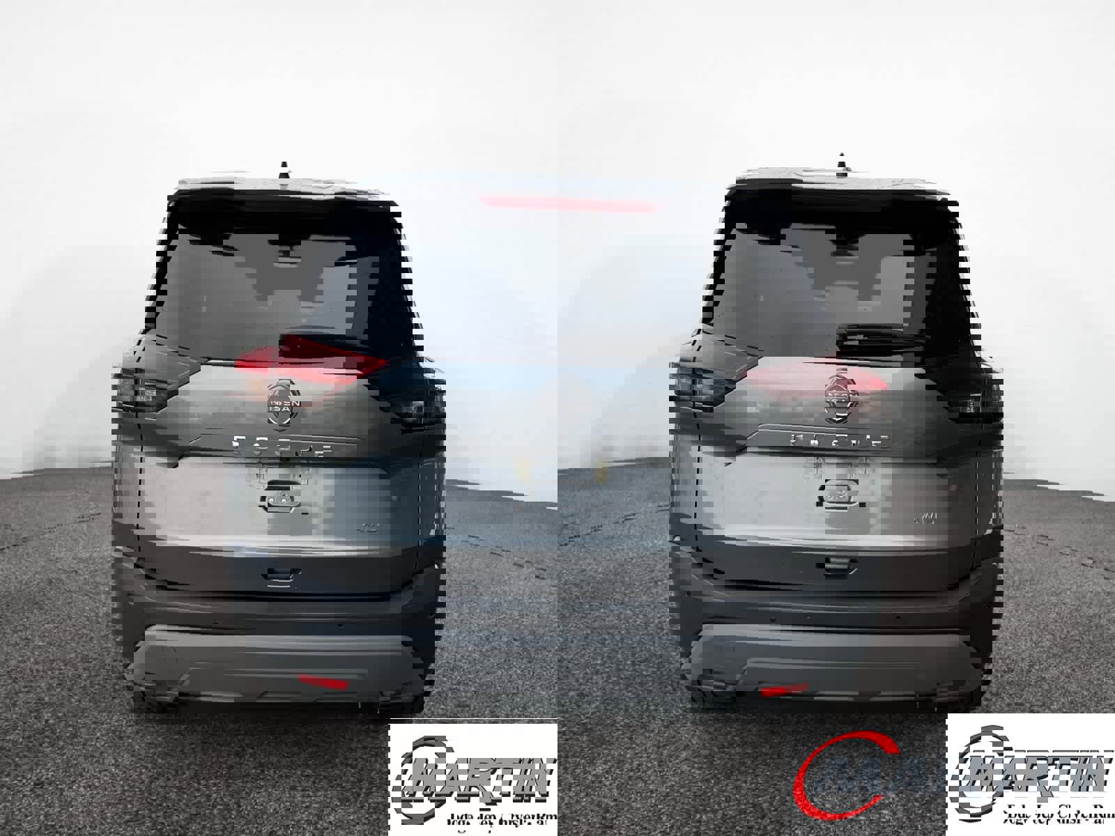 Used 2023 Nissan Rogue S image 4