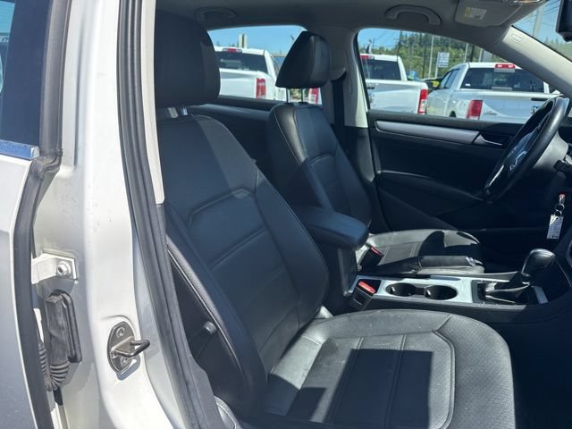 Used 2013 Volkswagen Passat 2.5 SE FWD image 9