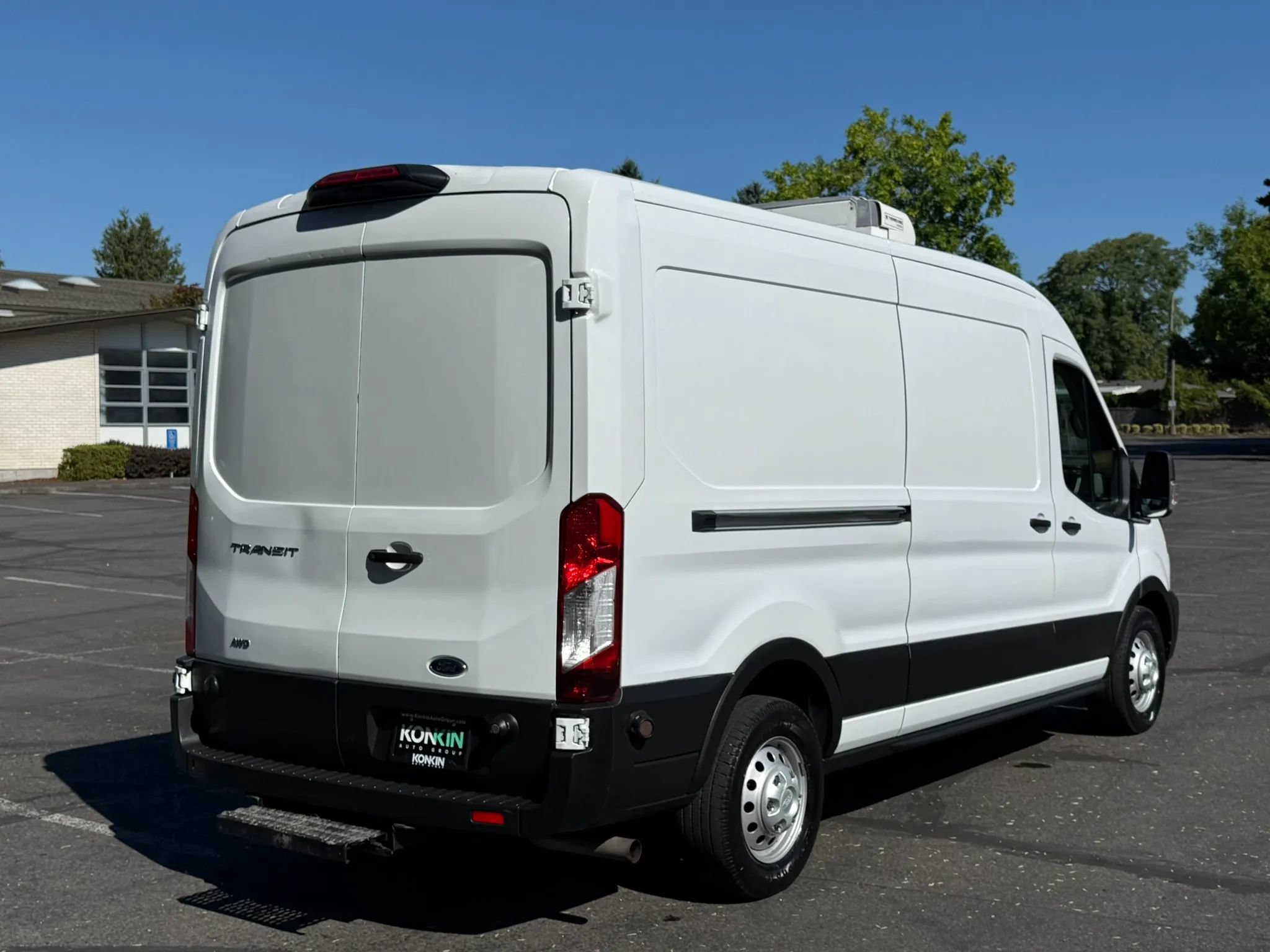 Used 2020 Ford Transit 250 Medium Roof AWD w/ Load Area Protection Package image 6