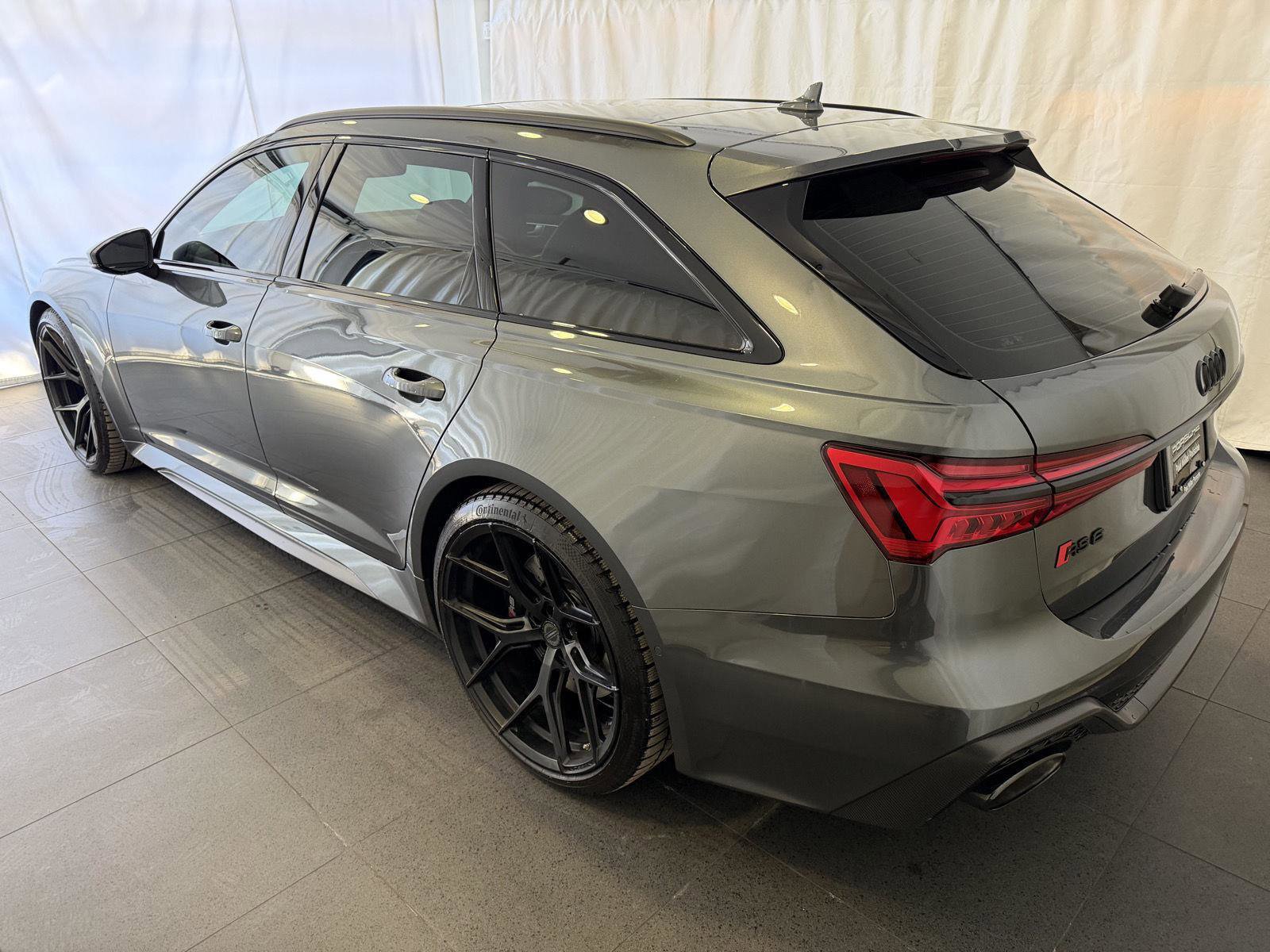 Used 2024 Audi RS 6 performance image 3