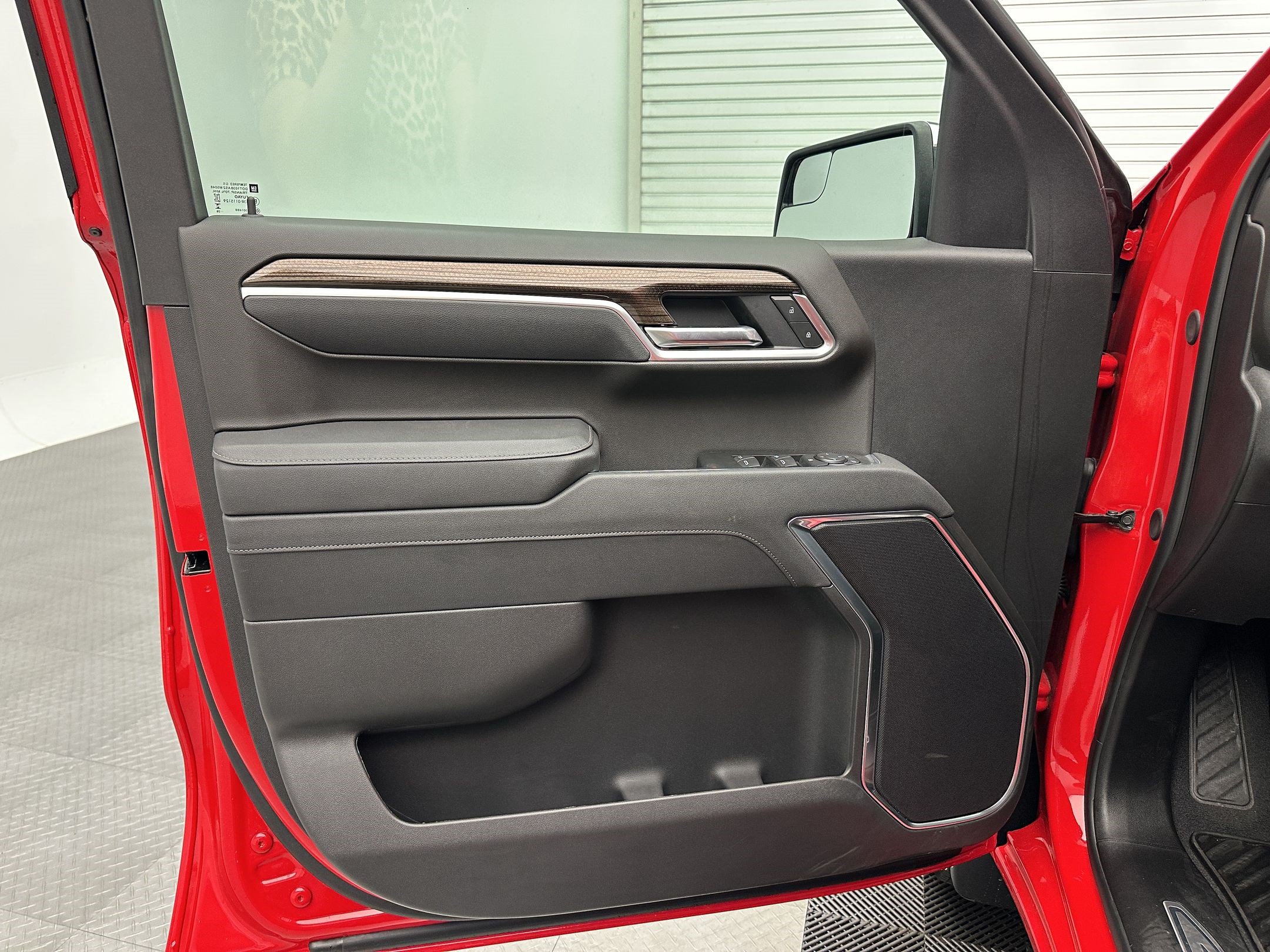Certified 2026 Chevrolet Silverado 1500 LT AWD/4WD image 14