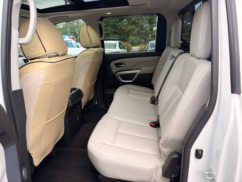 Used 2020 Nissan Titan SL w/ Moonroof Package AWD/4WD image 15