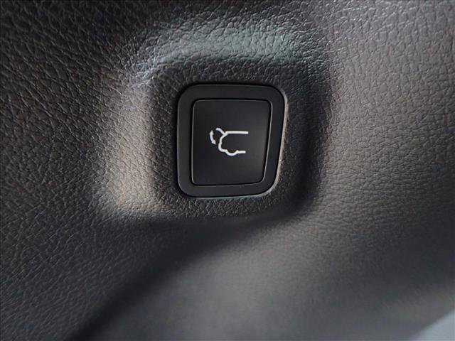 New 2026 Jeep Compass Latitude image 9