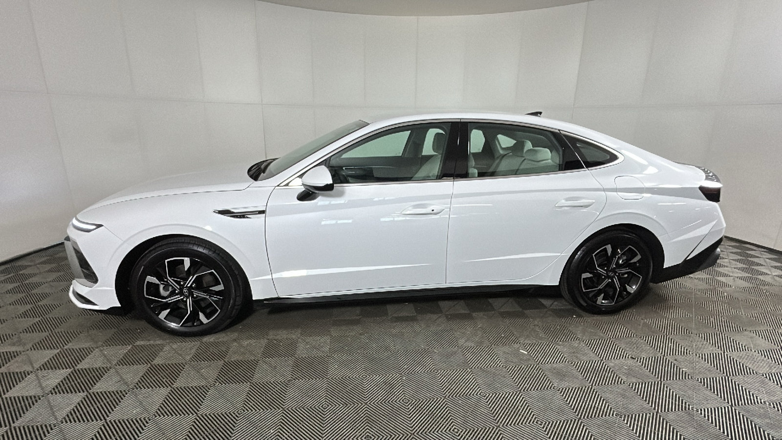 Certified 2024 Hyundai Sonata SEL AWD/4WD image 7