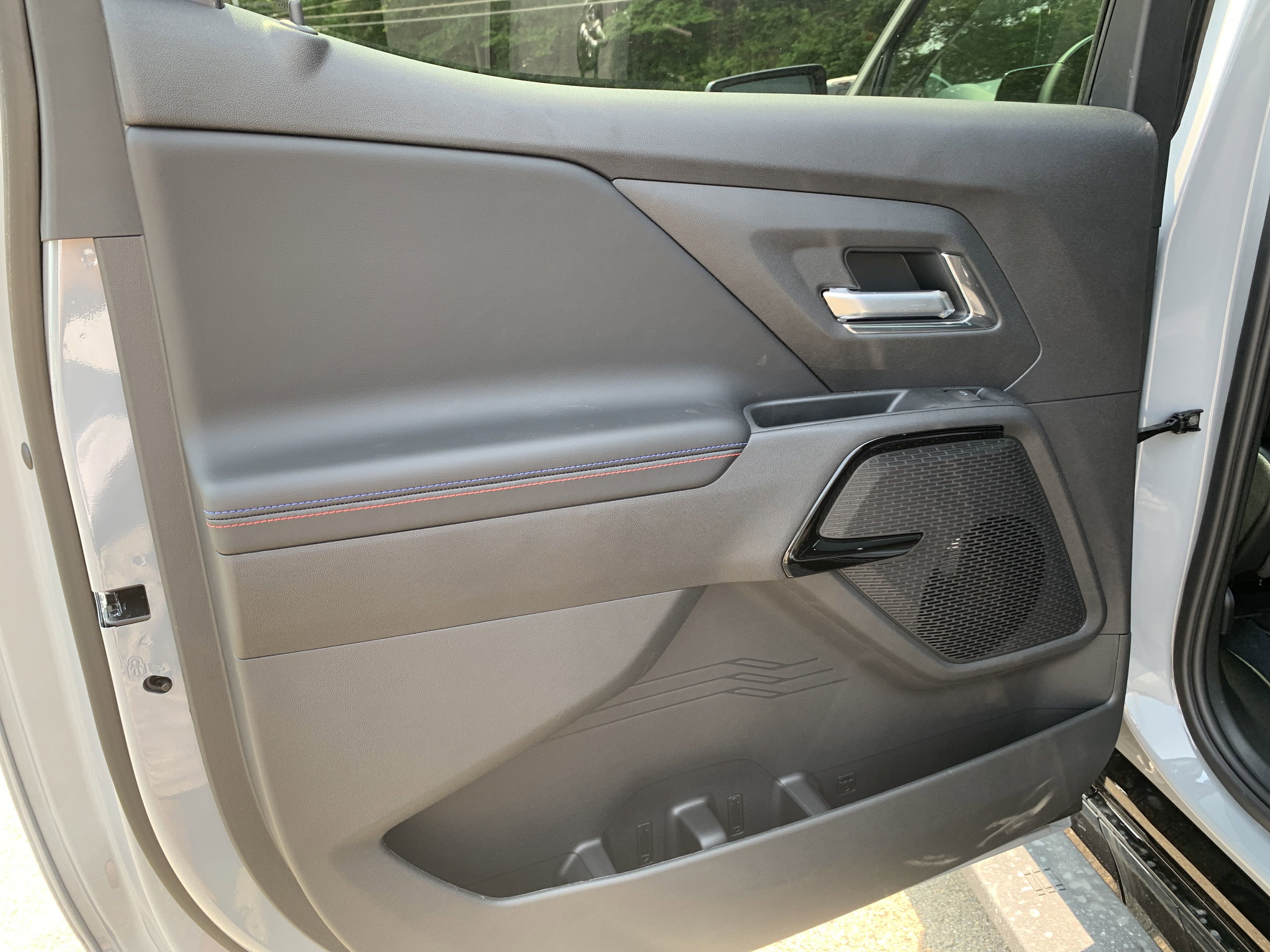 New 2025 Chevrolet Silverado EV RST image 17