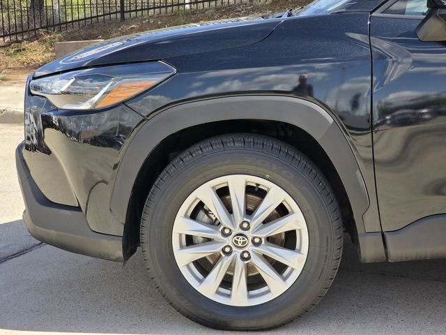Used 2023 Toyota Corolla Cross LE image 5