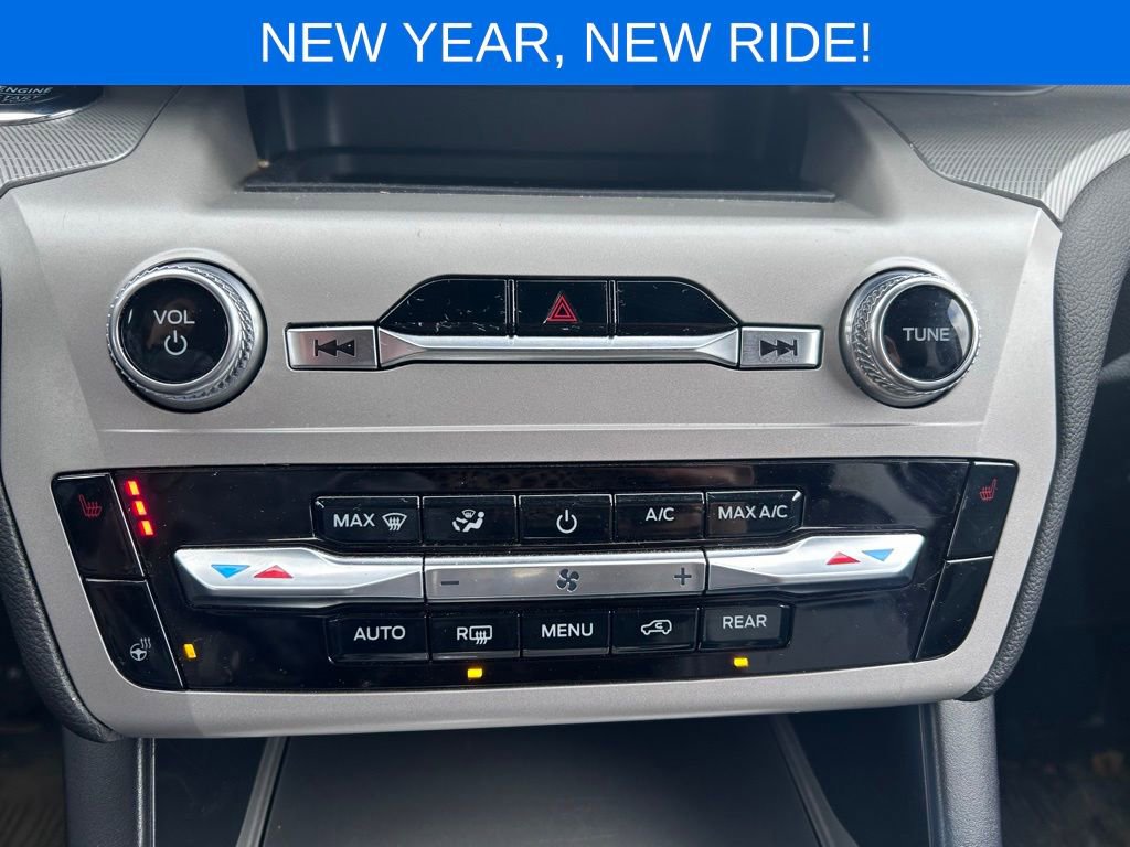 Used 2023 Ford Explorer XLT w/ Equipment Group 202A image 17