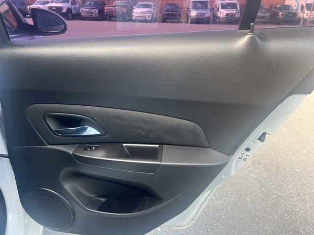 Used 2016 Chevrolet Cruze LT image 12