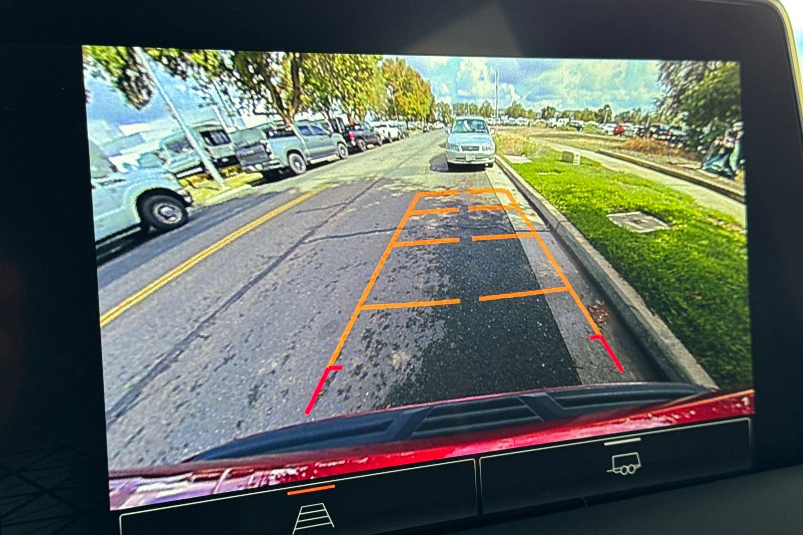 Used 2024 GMC Yukon SLT image 27