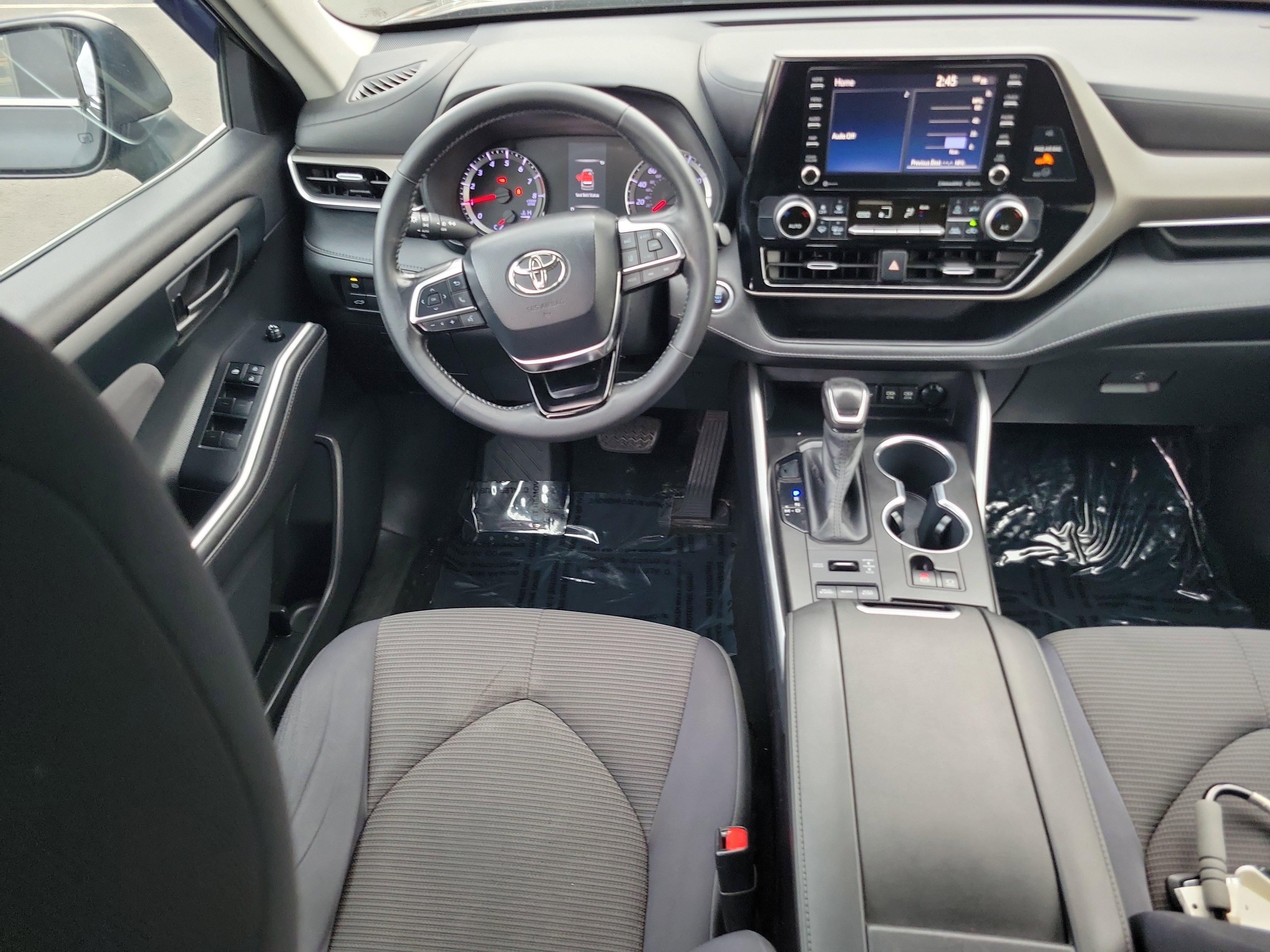 Certified 2020 Toyota Highlander LE image 29