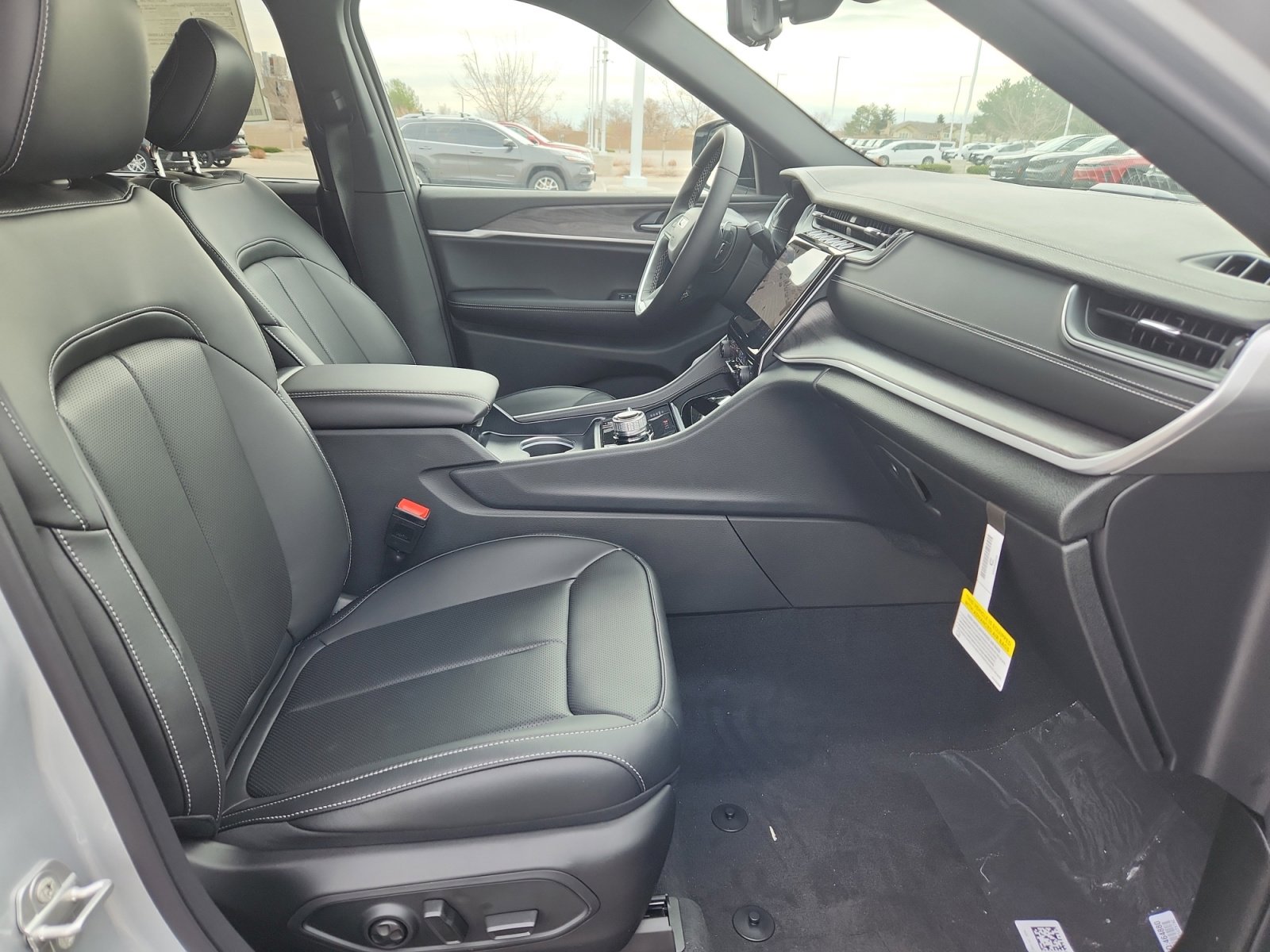 New 2025 Jeep Grand Cherokee Limited 4xe w/ Luxury Tech Group II image 20