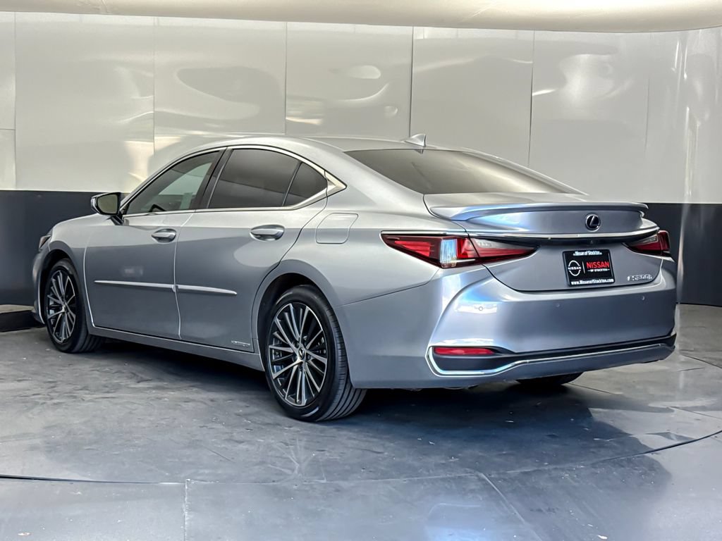 Used 2022 Lexus ES 300h w/ Premium Package FWD image 5