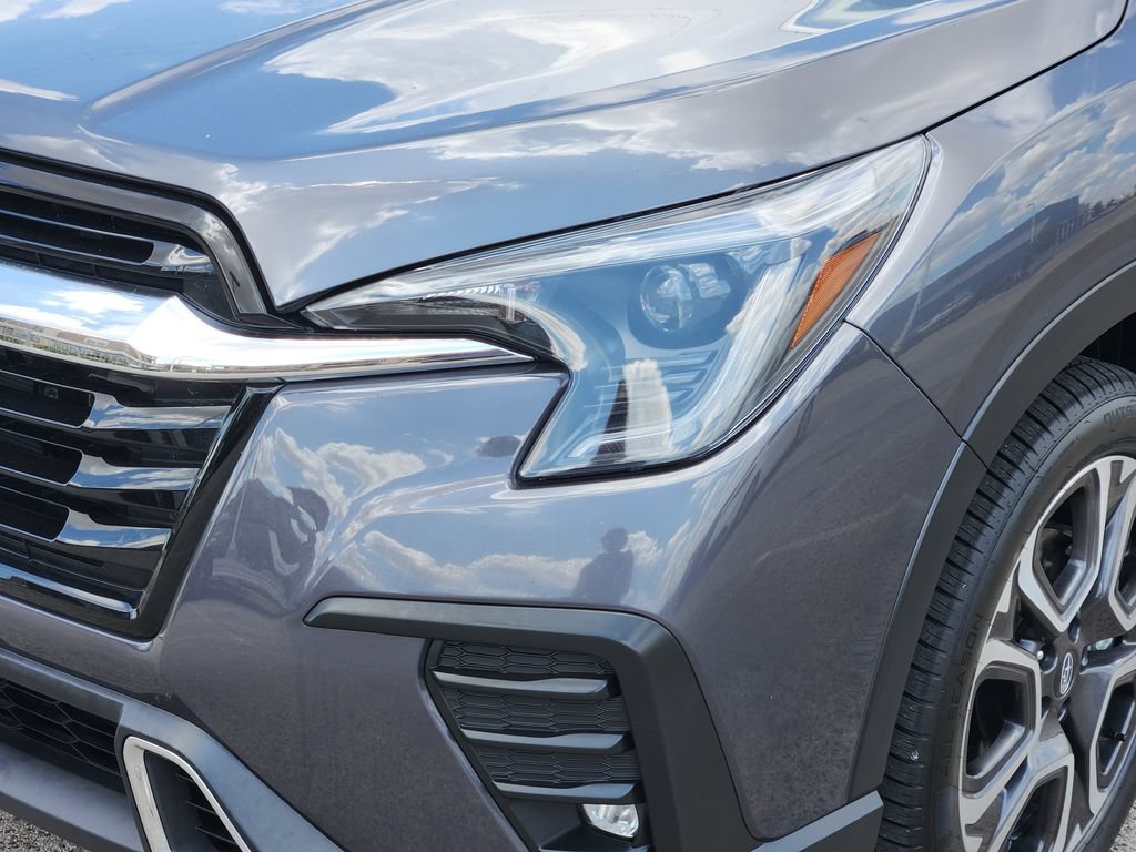 Used 2025 Subaru Ascent Touring AWD/4WD image 5