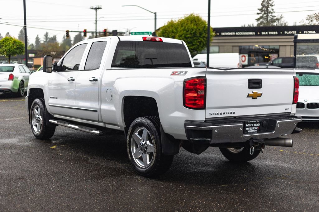 Used 2015 Chevrolet Silverado 2500 LTZ w/ LTZ Plus Package AWD/4WD image 13