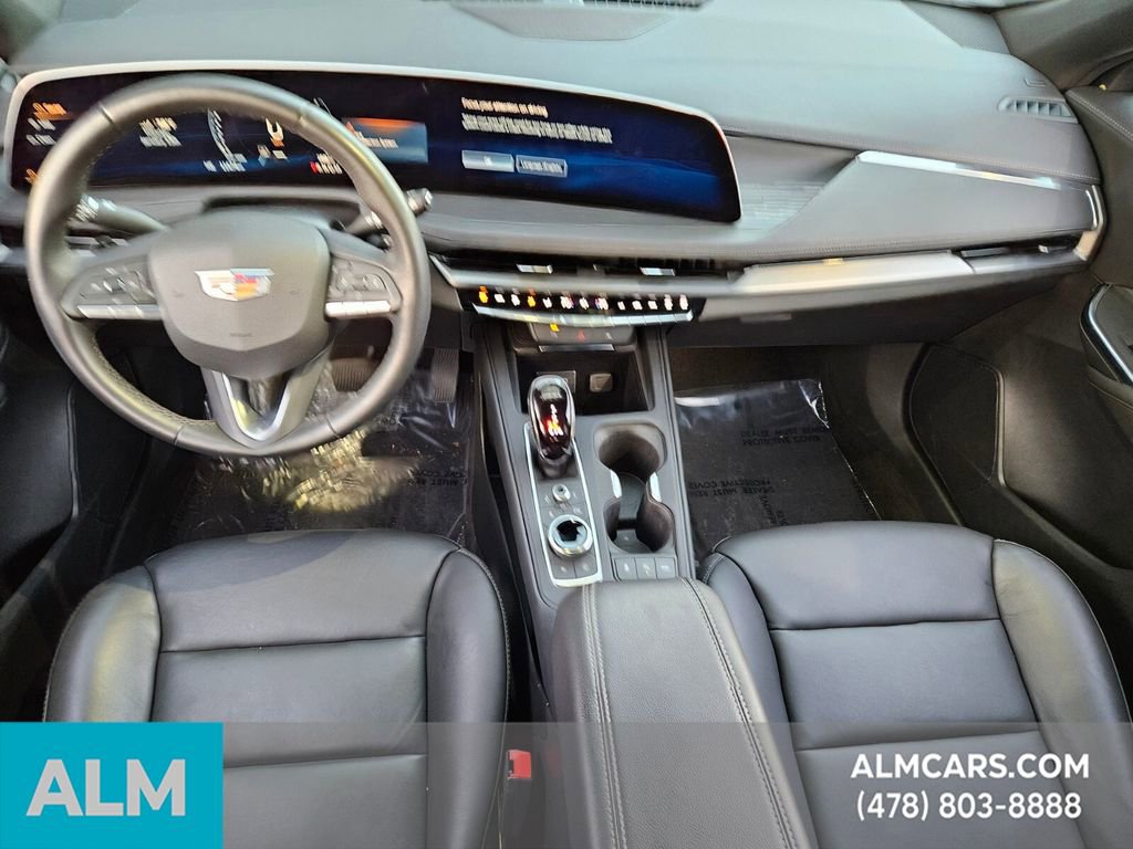 Used 2025 Cadillac XT4 Premium Luxury image 17