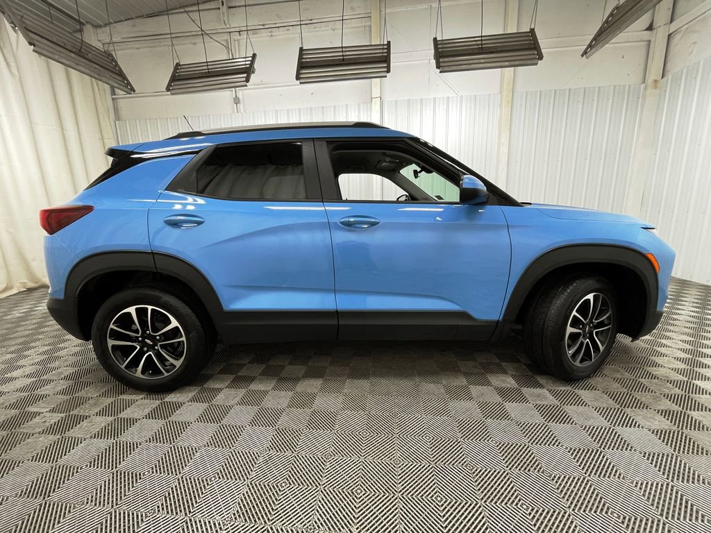 Certified 2024 Chevrolet TrailBlazer LT w/ Driver Confidence Package image 17