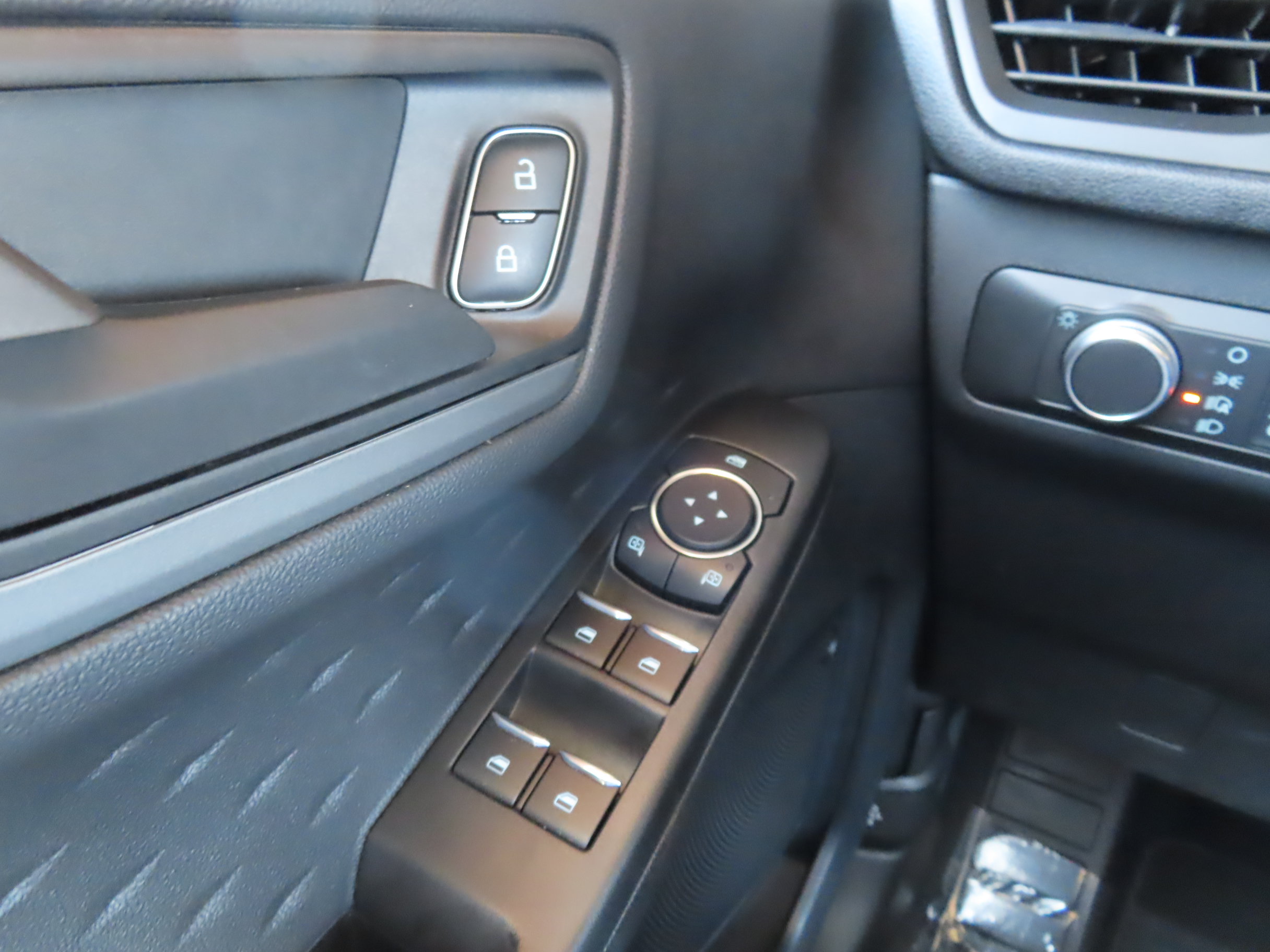 Used 2020 Ford Escape S AWD/4WD image 22