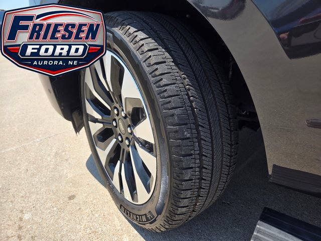 Used 2025 Ford Expedition Platinum w/ Driver's Package AWD/4WD image 9