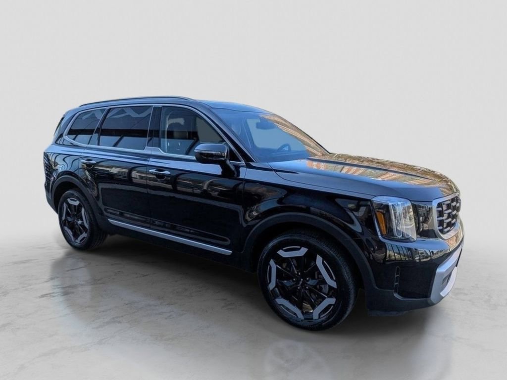 Certified 2023 Kia Telluride S w/ S Sunroof Package image 5