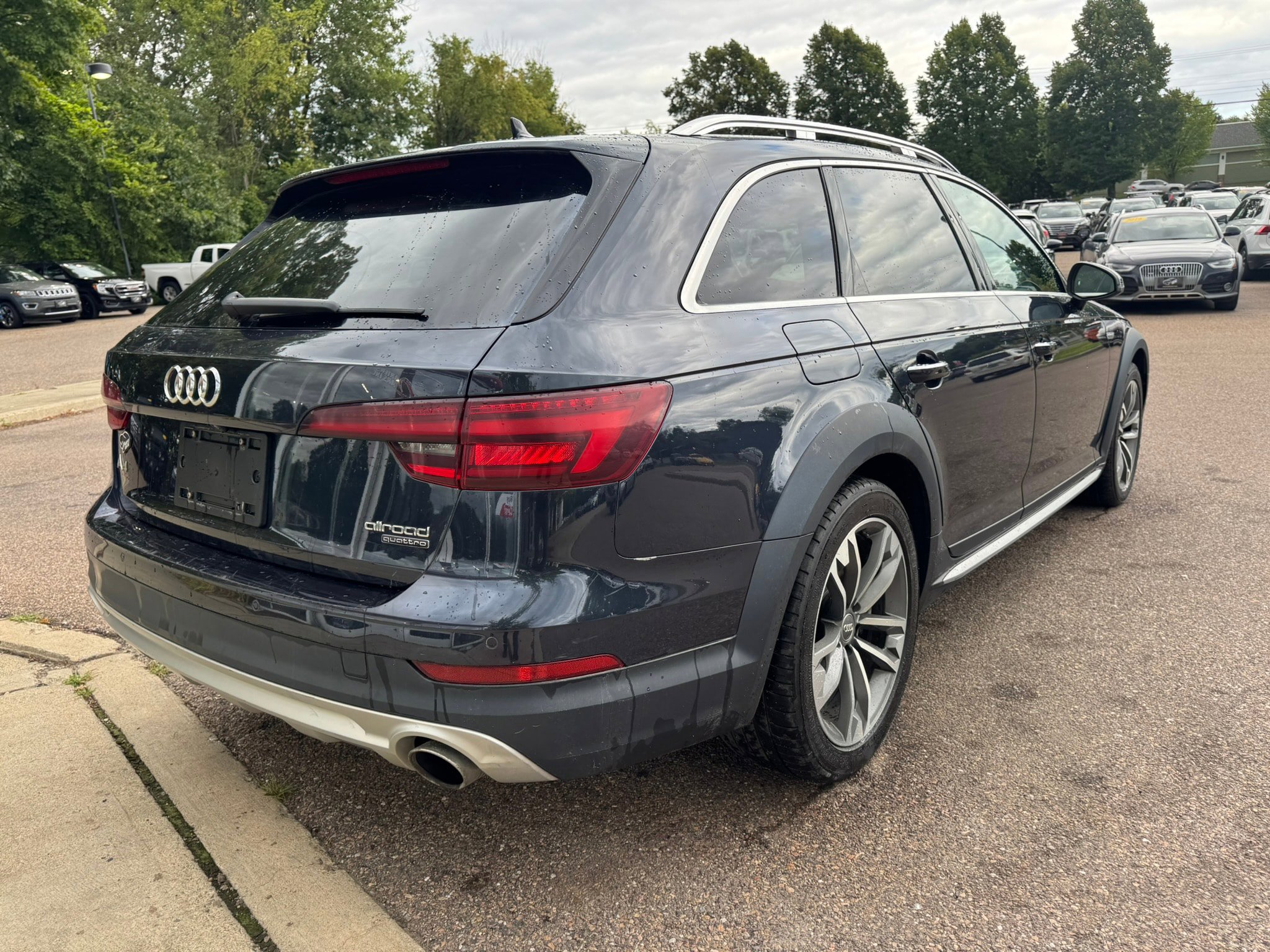 Used 2018 Audi A4 2.0T allroad Premium Plus AWD/4WD image 7
