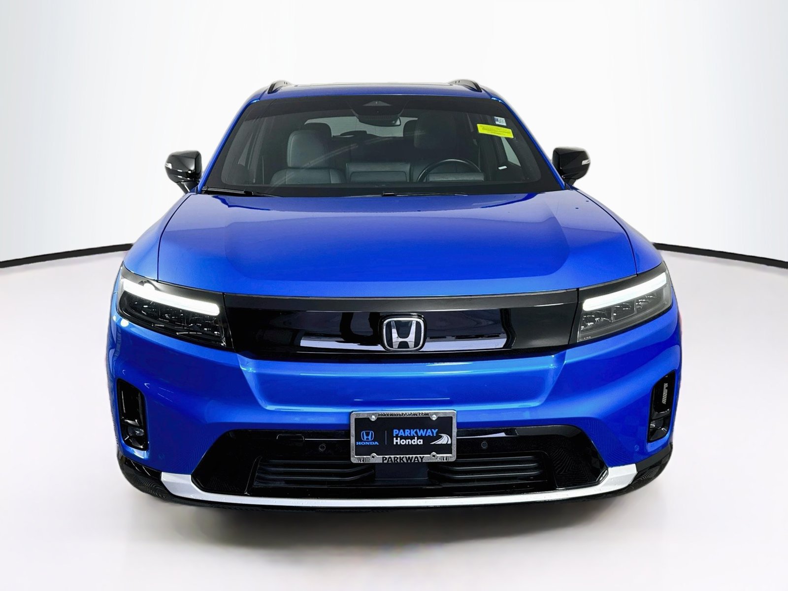 Used 2024 Honda Prologue Touring image 2