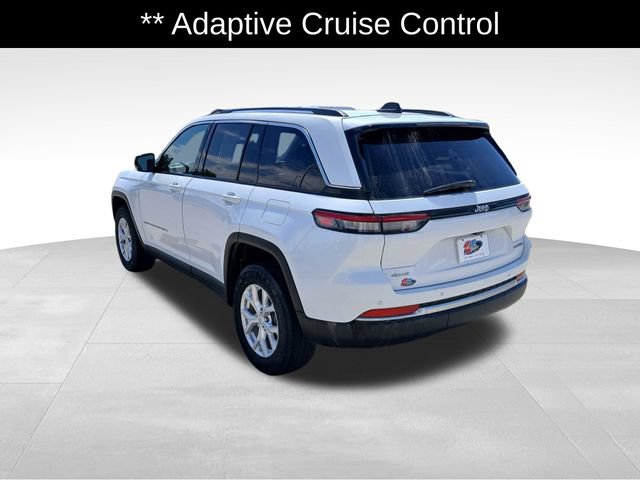 Used 2023 Jeep Grand Cherokee Limited AWD/4WD image 3