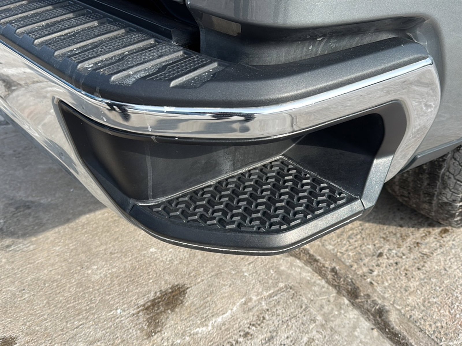 Used 2025 Chevrolet Silverado 1500 LT image 40