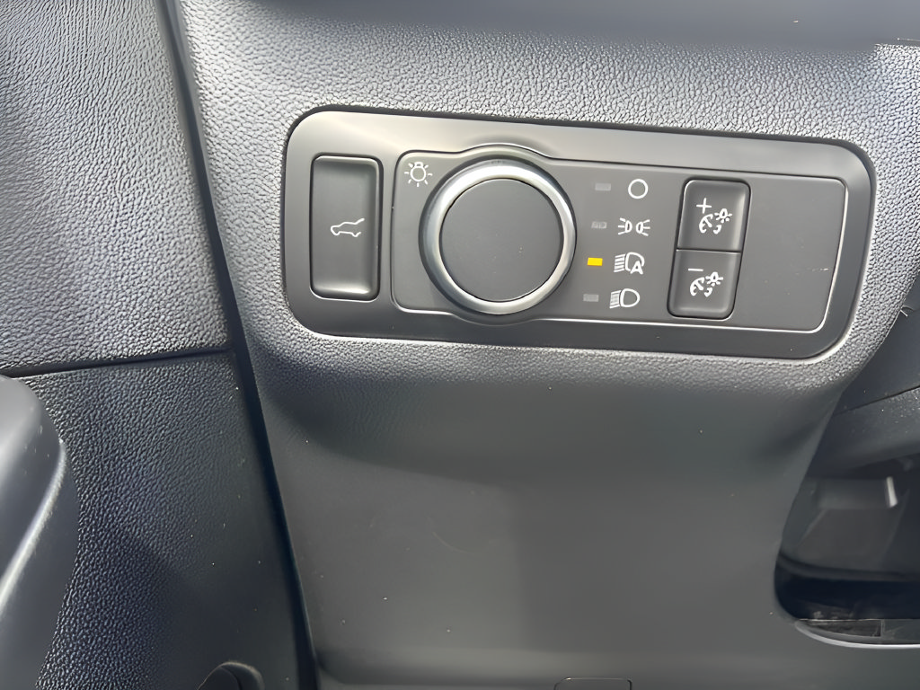 New 2025 Ford Escape Active w/ Active Premium Tech Pack AWD/4WD image 14