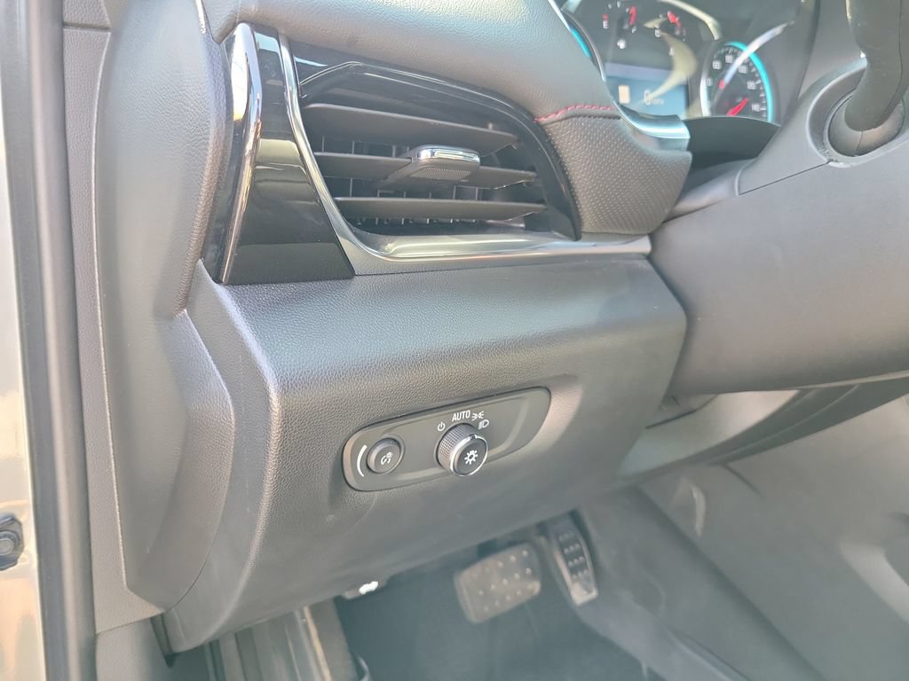 Used 2023 Chevrolet Traverse RS AWD/4WD image 25