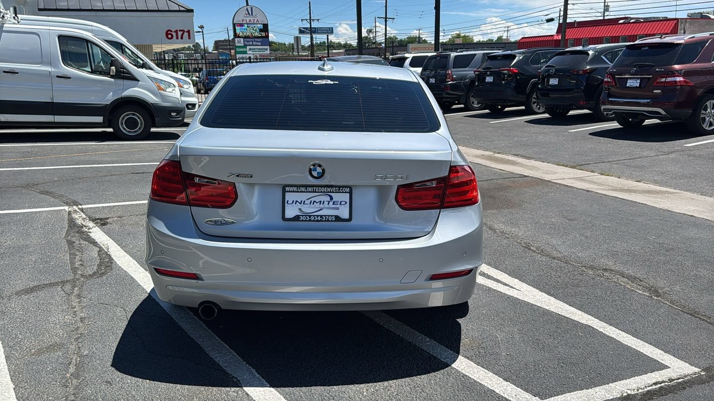 Used 2014 BMW 320i xDrive Sedan AWD/4WD image 4