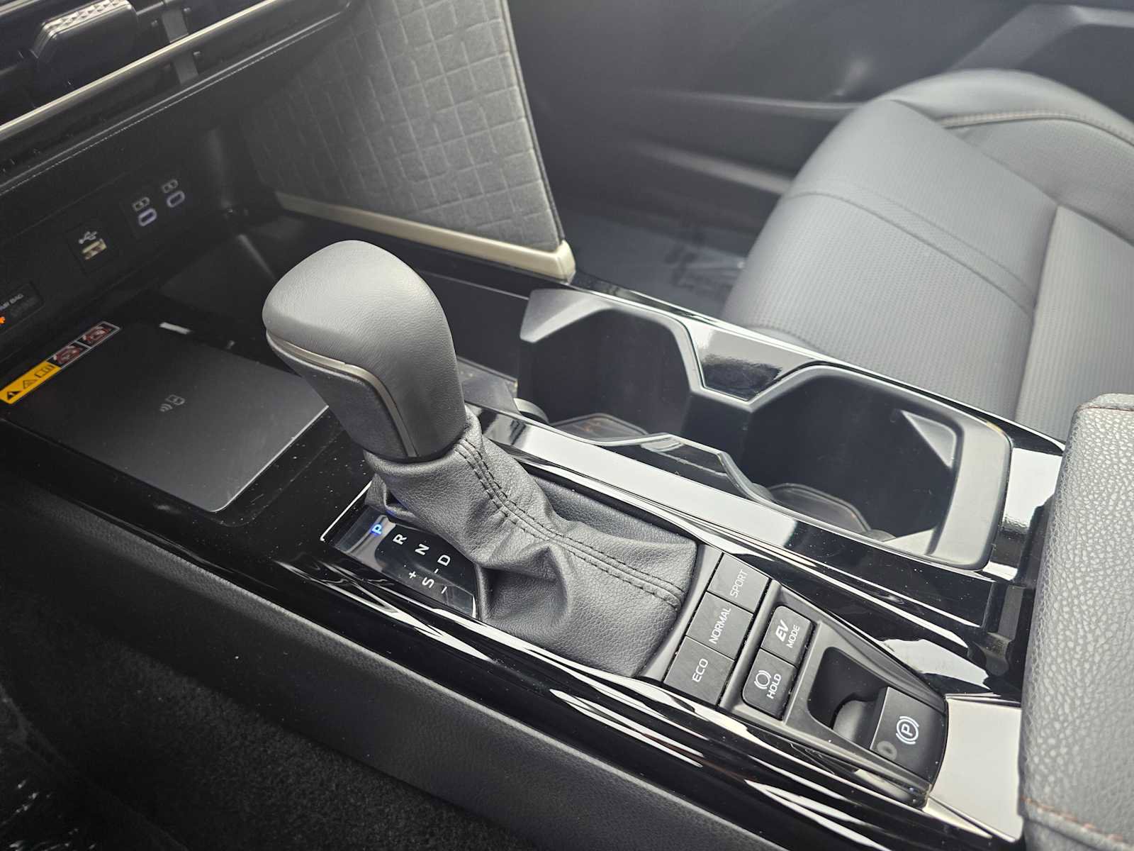 Used 2026 Toyota Camry XLE image 32