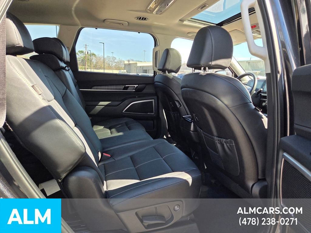 Used 2025 Kia Telluride EX image 15