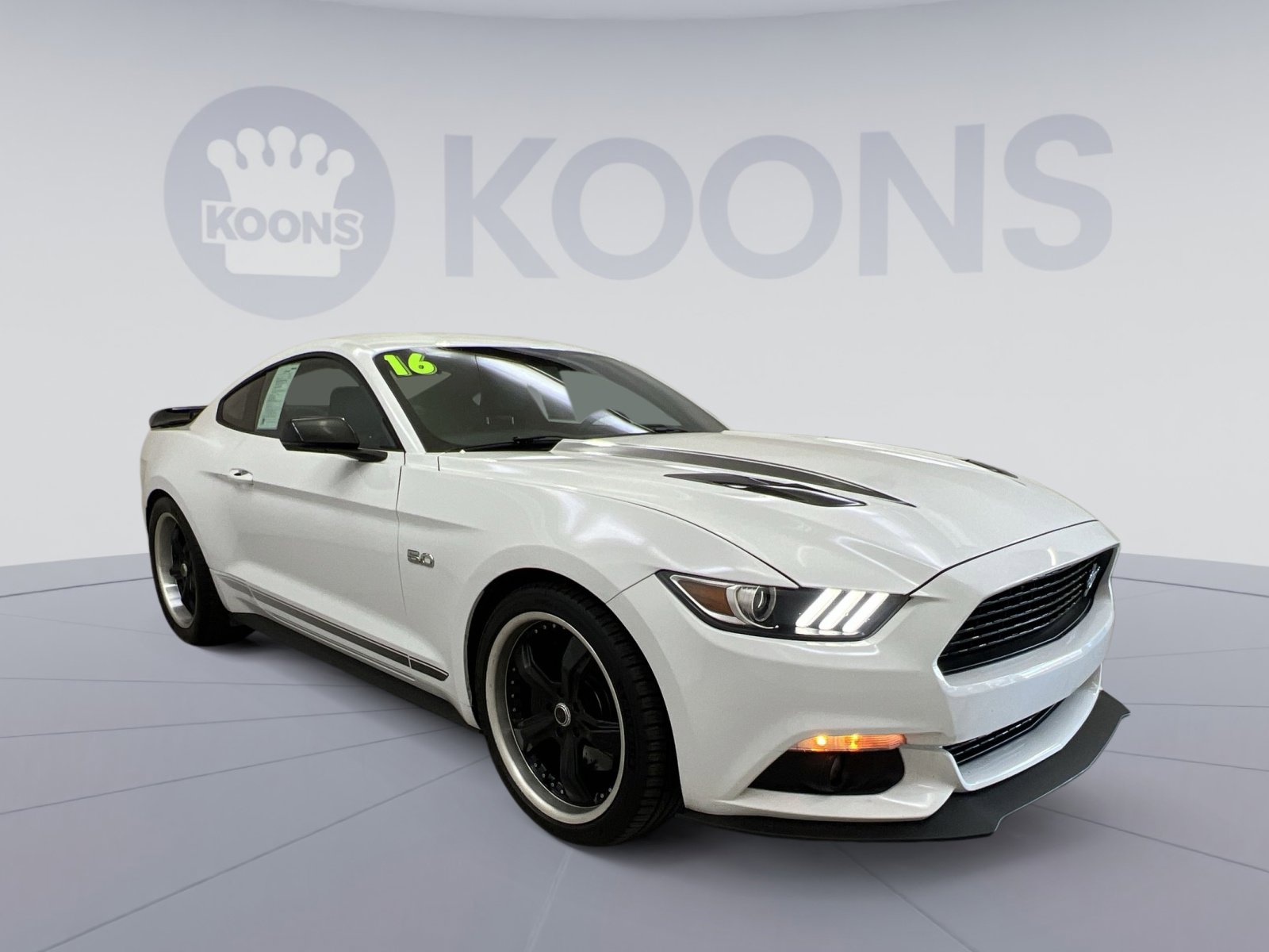 Used 2016 Ford Mustang GT Premium w/ Equipment Group 401A RWD image 2