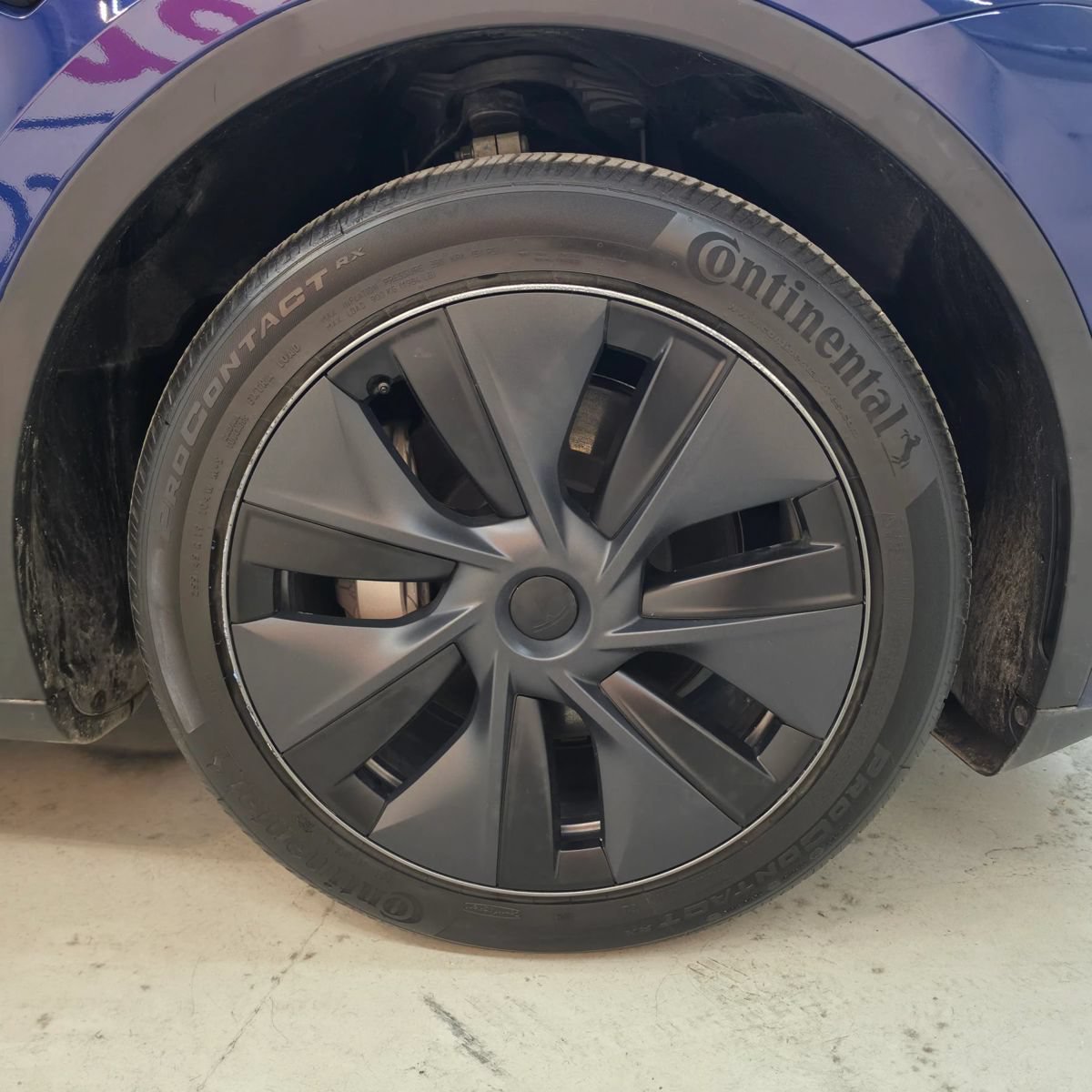 Used 2024 Tesla Model Y Long Range AWD/4WD image 10
