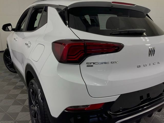Used 2024 Buick Encore GX Sport Touring w/ Advanced Technology Package AWD/4WD image 35