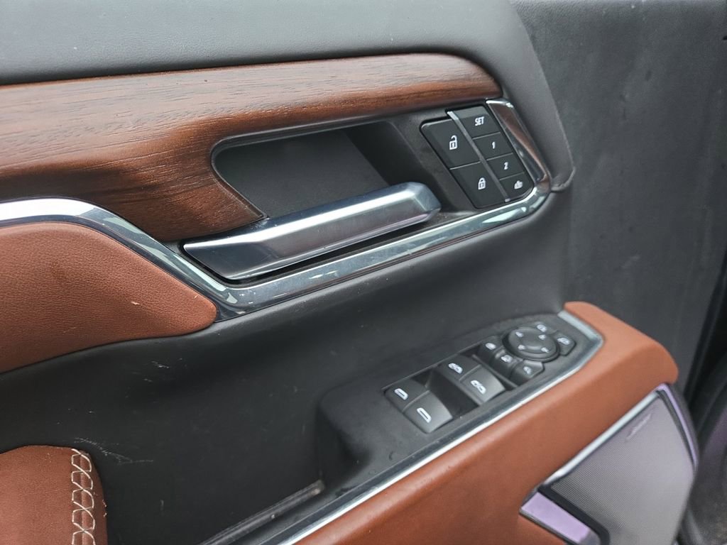 Used 2024 GMC Sierra 3500 Denali Ultimate image 11