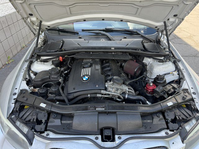 Used 2013 BMW 335is Convertible w/ Premium Pkg RWD image 5
