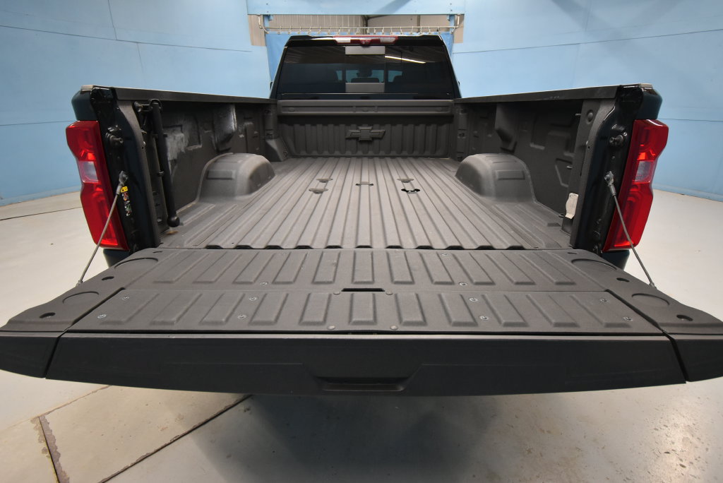 Used 2024 Chevrolet Silverado 3500 LTZ w/ LTZ Plus Package AWD/4WD image 34