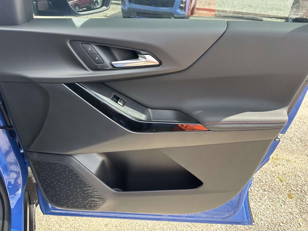 New 2026 Chevrolet Equinox RS w/ Convenience Package III FWD image 13