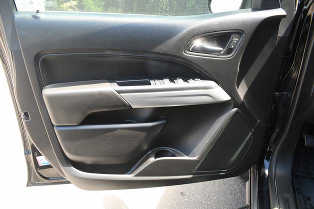 Used 2018 Chevrolet Colorado LT w/ LT Convenience Package AWD/4WD image 13