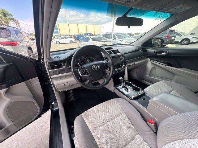 Used 2014 Toyota Camry LE FWD image 12